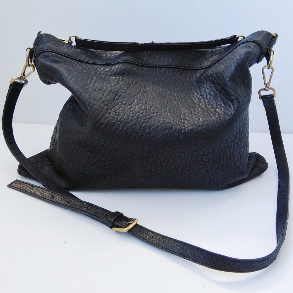 Maxon Collection Italian Made Black Leather Crossbody/Shoulder Bag. Pre-owned.